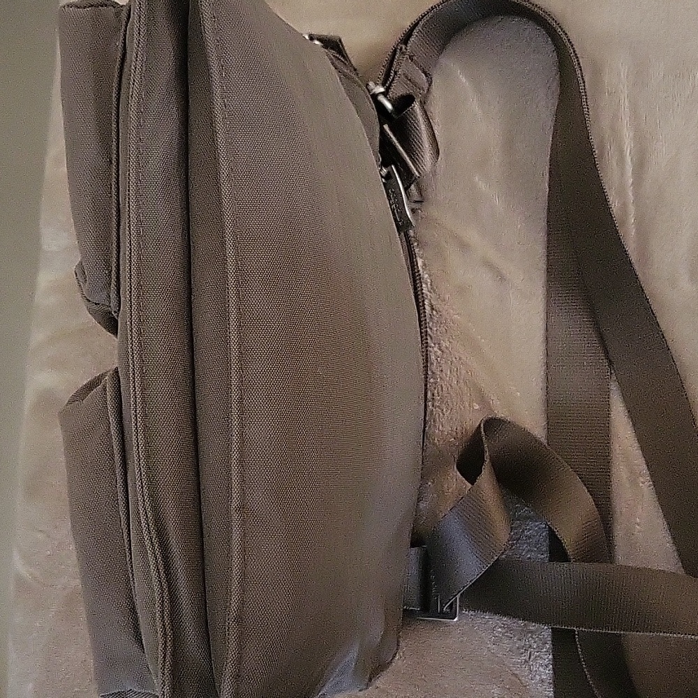 Baggallini Large Brown Nylon Hobo Messenger Crossbody Travel Bag - Picture 11 of 13
